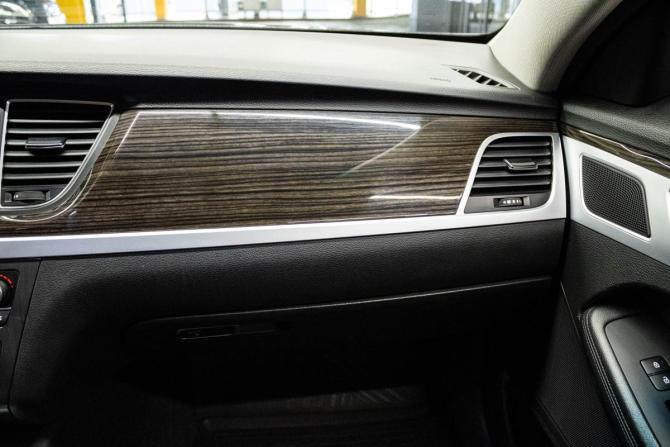 Hyundai Genesis II с пробегом 2014 года, цена 1 319 000 рублей, 483674 км, седан, Автокод Объявления