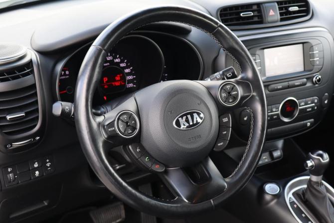 Kia Soul II Рестайлинг с пробегом 2018 года, цена 1 599 000 рублей, 76000 км, хэтчбек, Автокод Объявления