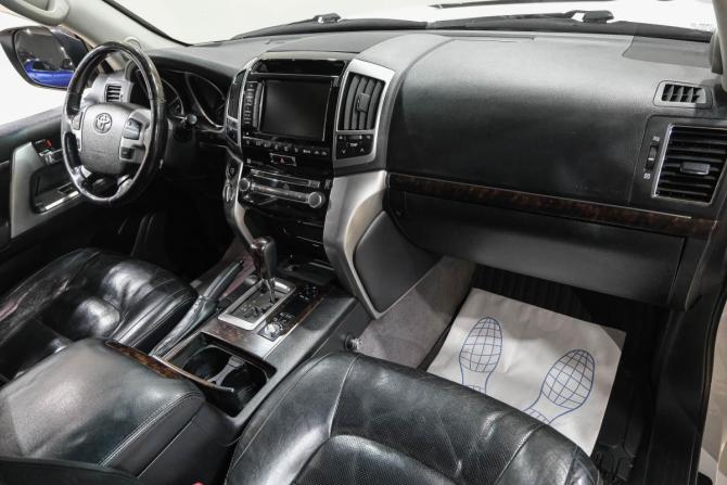 Toyota Land Cruiser 200 Series Рестайлинг 1 с пробегом 2012 года, цена 3 469 000 рублей, 273000 км, внедорожник, Автокод Объявления