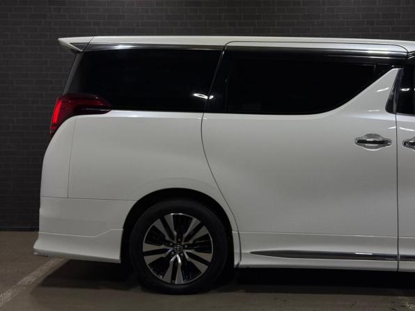 Toyota Alphard III Рестайлинг с пробегом 2019 года, цена 4 100 000 рублей, 111210 км, минивэн, Автокод Объявления