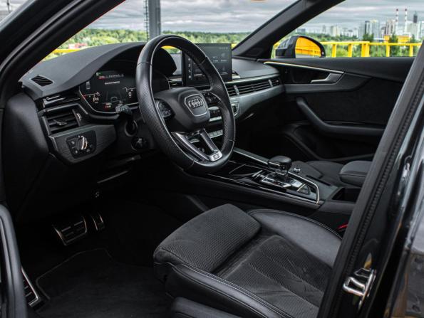 Audi A4 V (B9) Рестайлинг с пробегом 2020 года, цена 3 199 000 рублей, 75800 км, седан, Автокод Объявления
