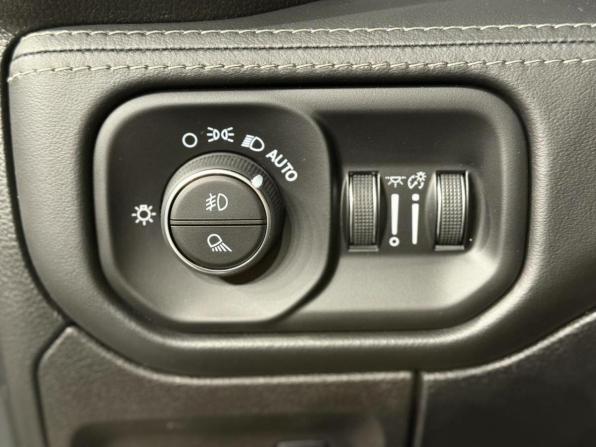 Ram 1500 V с пробегом 2019 года, цена 6 950 000 рублей, 130557 км, пикап, Автокод Объявления