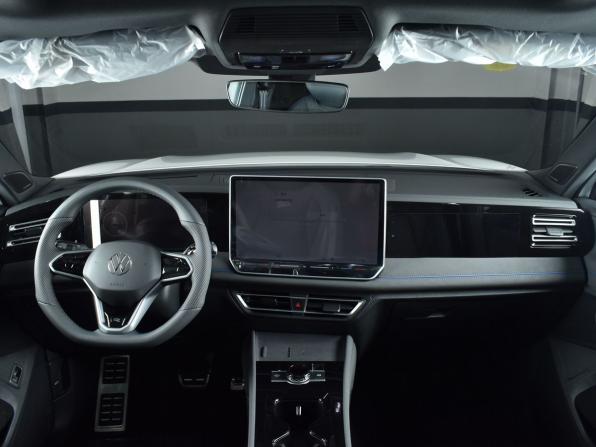 Volkswagen Tiguan III (China Market) с пробегом 2026 года, цена 4 699 995 рублей, 60 км, внедорожник, Автокод Объявления