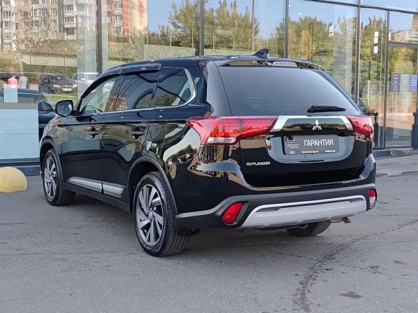 Mitsubishi Outlander III Рестайлинг 3 с пробегом 2021 года, цена 2 730 000 рублей, 58358 км, внедорожник, Автокод Объявления