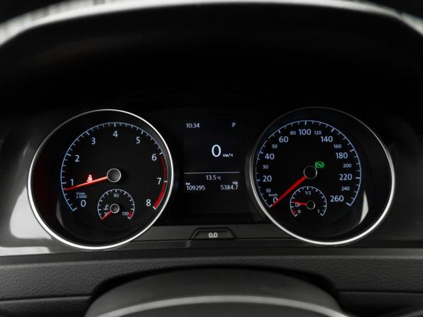 Volkswagen Golf VII Рестайлинг с пробегом 2018 года, цена 1 980 000 рублей, 109293 км, хэтчбек, Автокод Объявления