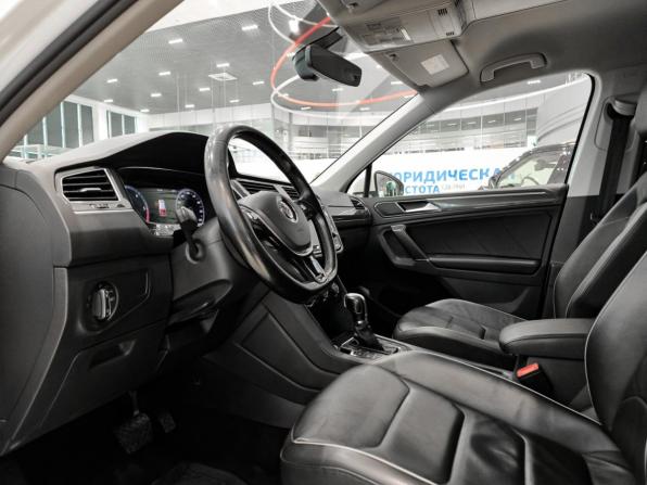 Volkswagen Tiguan II с пробегом 2017 года, цена 2 550 000 рублей, 198453 км, внедорожник, Автокод Объявления