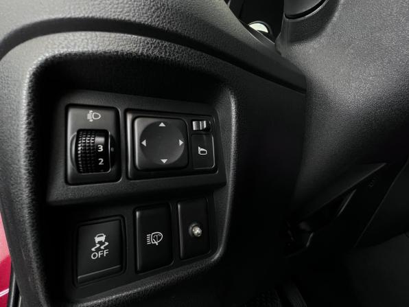 Nissan Juke I с пробегом 2012 года, цена 1 099 000 рублей, 108727 км, внедорожник, Автокод Объявления