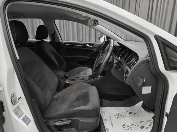 Volkswagen Golf VII с пробегом 2015 года, цена 1 240 000 рублей, 138815 км, хэтчбек, Автокод Объявления