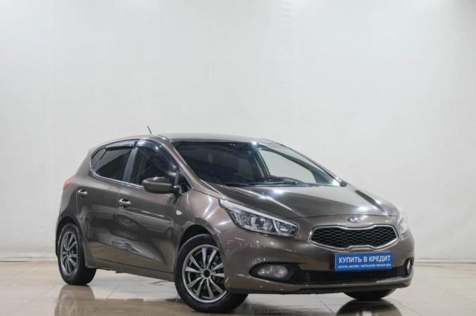 Kia Ceed II с пробегом 2013 года, цена 799 000 рублей, 212000 км, хэтчбек, Автокод Объявления
