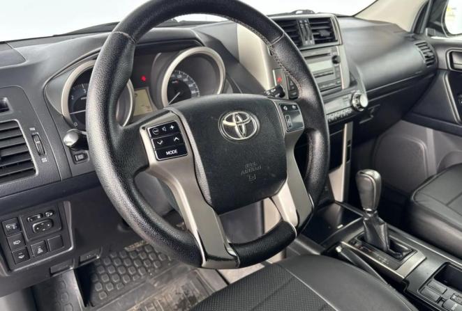 Toyota Land Cruiser Prado 150 Series с пробегом 2012 года, цена 2 750 000 рублей, 274937 км, внедорожник, Автокод Объявления