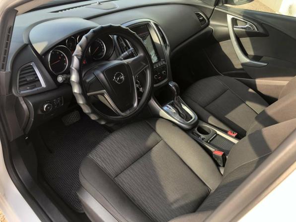 Opel Astra J Рестайлинг с пробегом 2013 года, цена 749 300 рублей, 185000 км, хэтчбек, Автокод Объявления