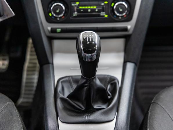 Skoda Octavia II (A5) Рестайлинг с пробегом 2012 года, цена 1 048 000 рублей, 179294 км, лифтбек, Автокод Объявления
