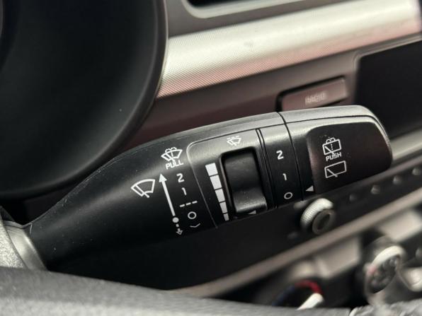 Kia Rio IV с пробегом 2018 года, цена 1 545 000 рублей, 43253 км, хэтчбек, Автокод Объявления