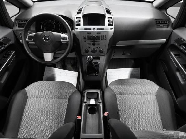 Opel Zafira B Рестайлинг с пробегом 2013 года, цена 1 045 000 рублей, 94837 км, компактвэн, Автокод Объявления
