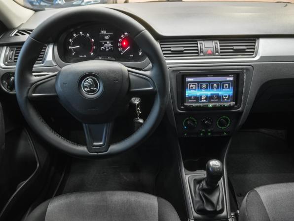 Skoda Rapid I с пробегом 2014 года, цена 790 000 рублей, 205000 км, лифтбек, Автокод Объявления
