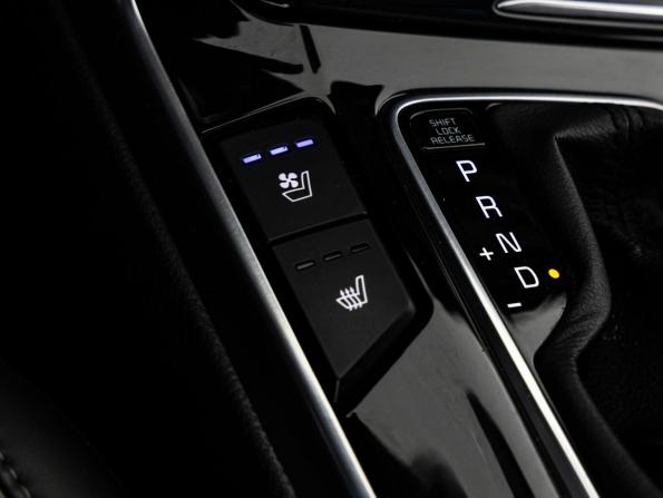 Kia Mohave I Рестайлинг 2 с пробегом 2019 года, цена 3 999 000 рублей, 157000 км, внедорожник, Автокод Объявления