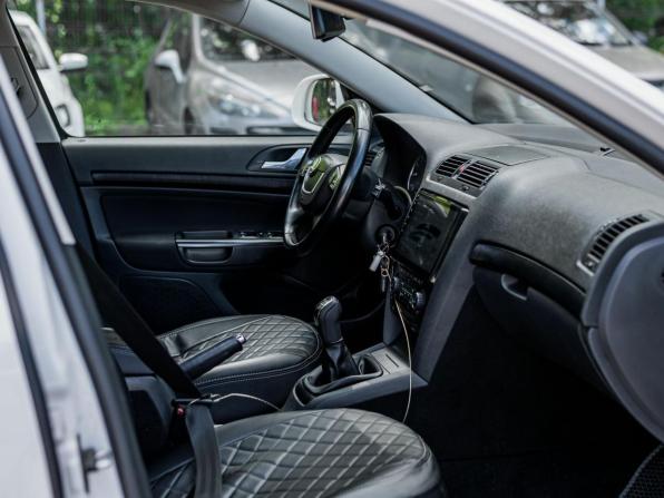 Skoda Octavia II (A5) Рестайлинг с пробегом 2011 года, цена 620 000 рублей, 249776 км, лифтбек, Автокод Объявления