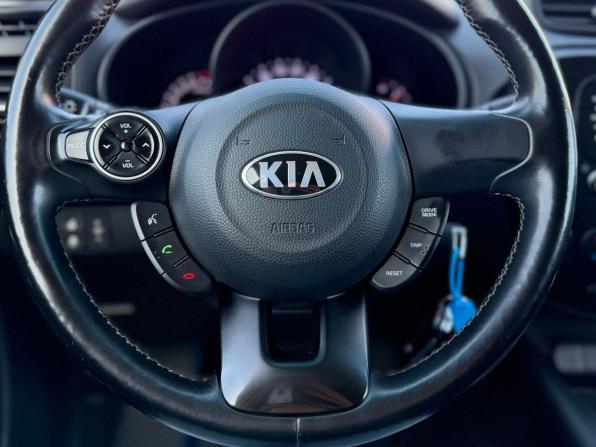 Kia Soul II Рестайлинг с пробегом 2017 года, цена 1 450 000 рублей, 102000 км, хэтчбек, Автокод Объявления