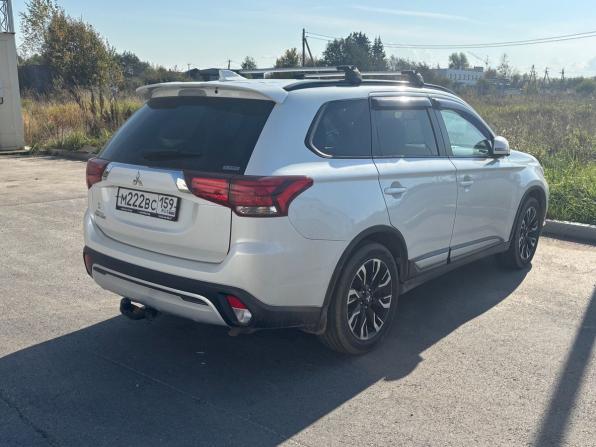 Mitsubishi Outlander III Рестайлинг 3 с пробегом 2021 года, цена 2 319 000 рублей, 143000 км, внедорожник, Автокод Объявления