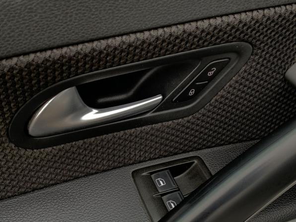 Volkswagen Scirocco III с пробегом 2013 года, цена 999 000 рублей, 150735 км, хэтчбек, Автокод Объявления