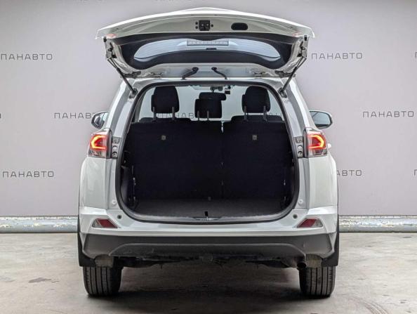 Toyota RAV4 IV (XA40) Рестайлинг с пробегом 2019 года, цена 2 175 000 рублей, 124143 км, внедорожник, Автокод Объявления
