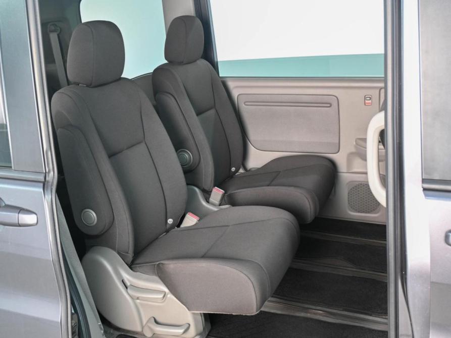 Honda Stepwgn V Рестайлинг Ростов-на-Дону  - изображение 10