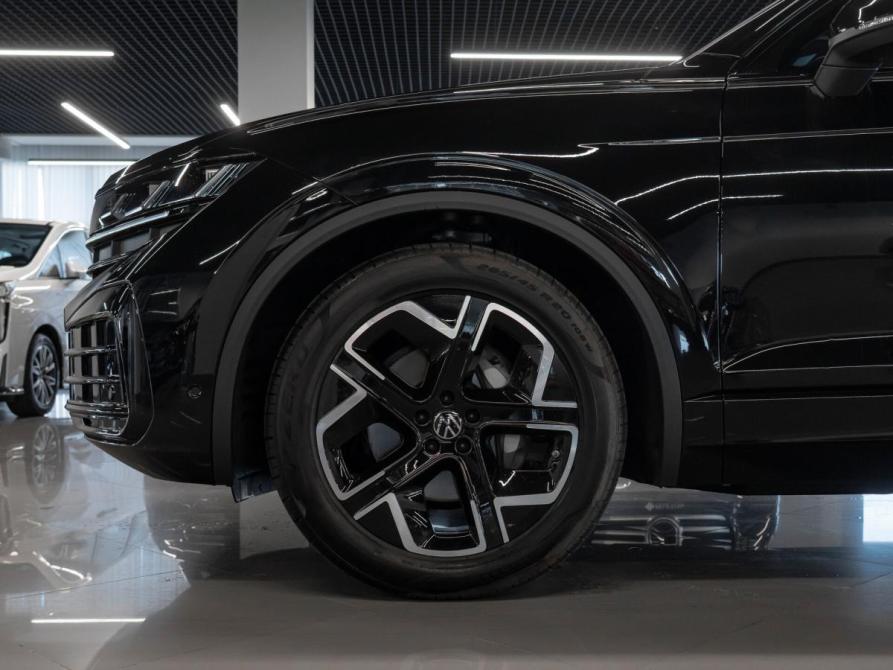 Volkswagen Touareg III Рестайлинг Москва  - изображение 32
