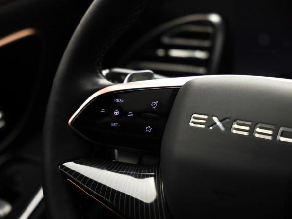 Exeed VX I Рестайлинг с пробегом 2023 года, цена 3 299 777 рублей, 42402 км, внедорожник, Автокод Объявления