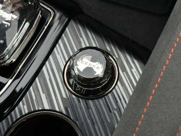 Zeekr 001 I с пробегом 2023 года, цена 4 050 000 рублей, 73570 км, лифтбек, Автокод Объявления