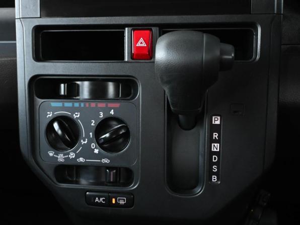 Toyota Roomy I Рестайлинг с пробегом 2021 года, цена 1 149 000 рублей, 89786 км, микровэн, Автокод Объявления