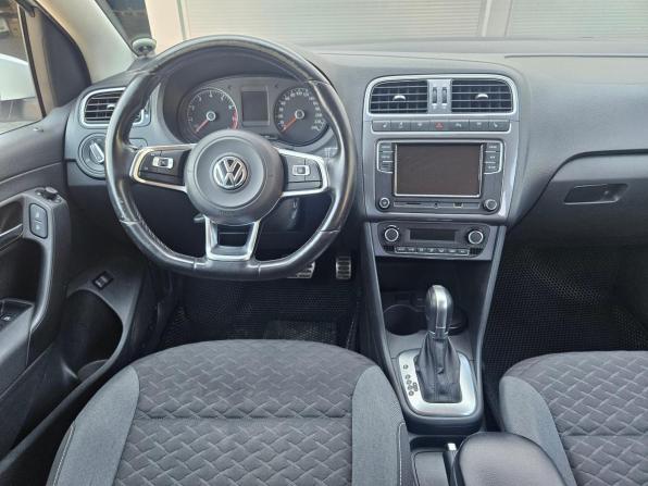 Volkswagen Polo V Рестайлинг с пробегом 2018 года, цена 1 250 000 рублей, 168000 км, седан, Автокод Объявления