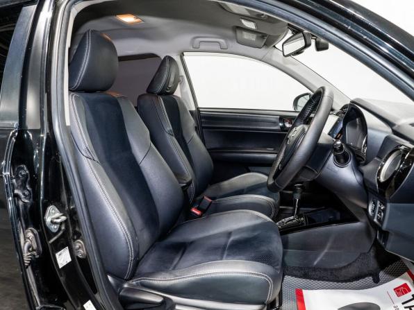 Toyota Corolla XI (E160 E170 E180) с пробегом 2013 года, цена 1 250 000 рублей, 104623 км, универсал, Автокод Объявления