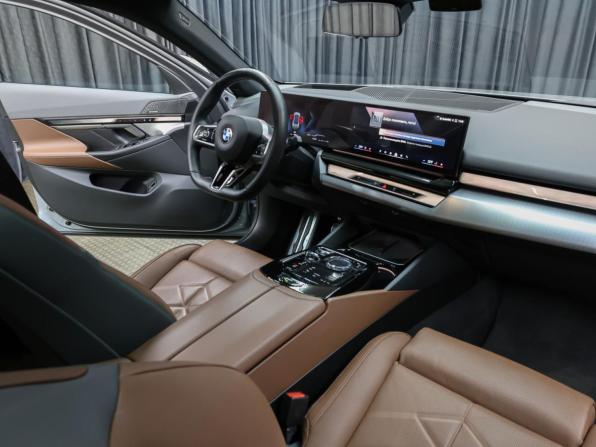 BMW 5 серии VIII (G60/G61/G68) с пробегом 2024 года, цена 8 648 000 рублей, 18094 км, седан, Автокод Объявления