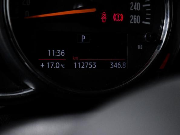 Mini Hatch III (F55/F56) с пробегом 2018 года, цена 1 640 000 рублей, 112752 км, хэтчбек, Автокод Объявления
