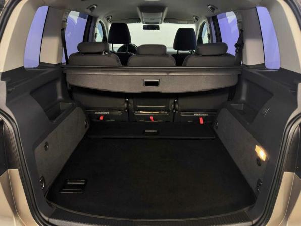 Volkswagen Touran I Рестайлинг 2 с пробегом 2012 года, цена 880 000 рублей, 160966 км, компактвэн, Автокод Объявления