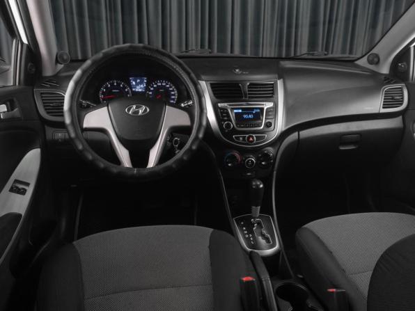 Hyundai Solaris I с пробегом 2013 года, цена 869 000 рублей, 194681 км, седан, Автокод Объявления
