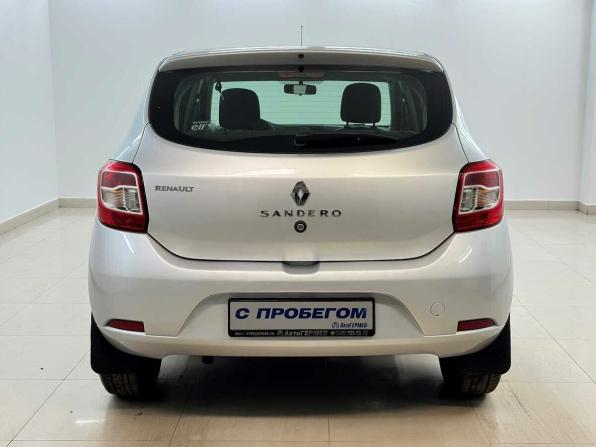 Renault Sandero II с пробегом 2017 года, цена 770 000 рублей, 65461 км, хэтчбек, Автокод Объявления