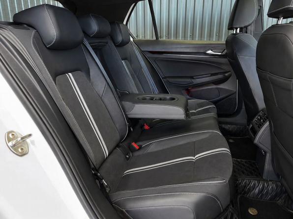 Volkswagen Golf VIII с пробегом 2022 года, цена 2 037 000 рублей, 34000 км, хэтчбек, Автокод Объявления