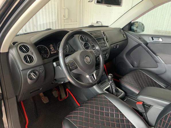 Volkswagen Tiguan I Рестайлинг с пробегом 2013 года, цена 950 000 рублей, 288554 км, внедорожник, Автокод Объявления