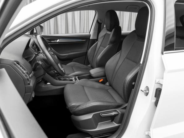 Skoda Karoq I с пробегом 2021 года, цена 2 990 000 рублей, 34102 км, внедорожник, Автокод Объявления