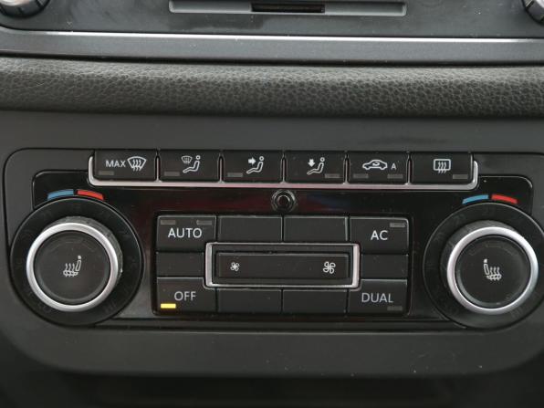 Volkswagen Tiguan I Рестайлинг с пробегом 2012 года, цена 953 000 рублей, 228900 км, внедорожник, Автокод Объявления