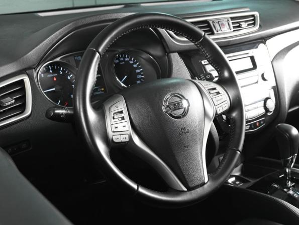 Nissan Qashqai II с пробегом 2017 года, цена 1 490 000 рублей, 174060 км, внедорожник, Автокод Объявления