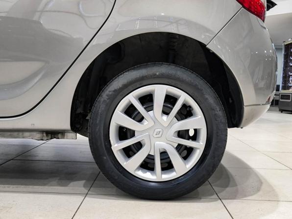 Renault Sandero II Рестайлинг с пробегом 2020 года, цена 1 000 000 рублей, 69000 км, хэтчбек, Автокод Объявления