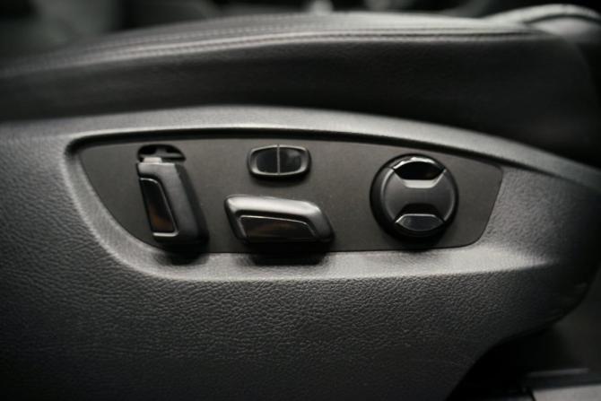 Volkswagen Touareg II Рестайлинг с пробегом 2015 года, цена 2 740 000 рублей, 239463 км, внедорожник, Автокод Объявления