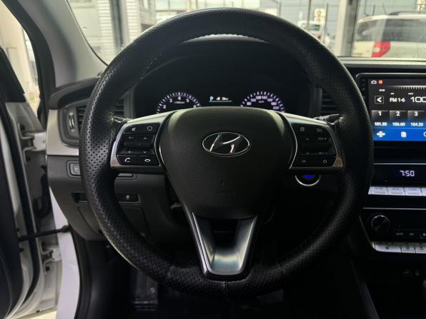 Hyundai Sonata VII (LF) Рестайлинг с пробегом 2017 года, цена 1 410 000 рублей, 181447 км, седан, Автокод Объявления
