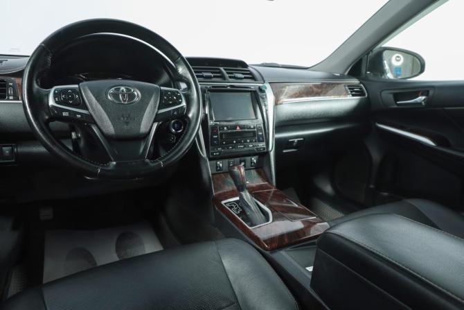 Toyota Camry VII (XV50) Рестайлинг 2 с пробегом 2017 года, цена 2 289 000 рублей, 211000 км, седан, Автокод Объявления