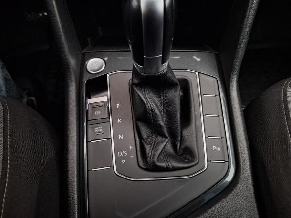 Volkswagen Tiguan II с пробегом 2018 года, цена 2 190 000 рублей, 130000 км, внедорожник, Автокод Объявления