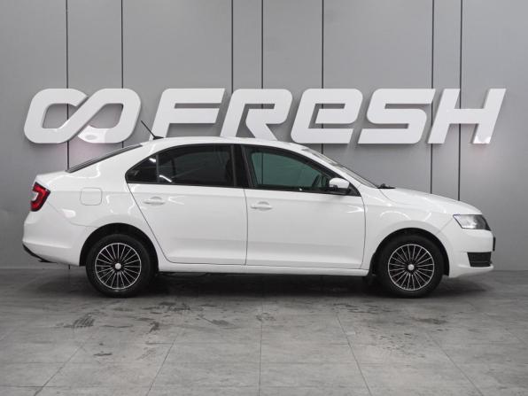 Skoda Rapid I Рестайлинг с пробегом 2018 года, цена 1 399 000 рублей, 84774 км, лифтбек, Автокод Объявления