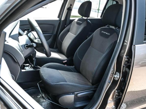 Renault Sandero II Рестайлинг с пробегом 2020 года, цена 1 379 000 рублей, 21615 км, хэтчбек, Автокод Объявления