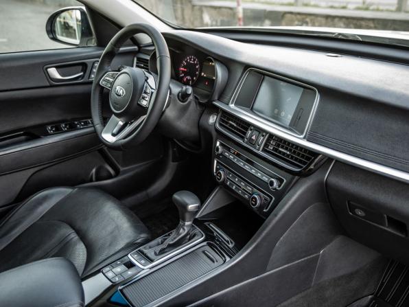 Kia Optima IV Рестайлинг с пробегом 2019 года, цена 2 038 000 рублей, 159702 км, седан, Автокод Объявления